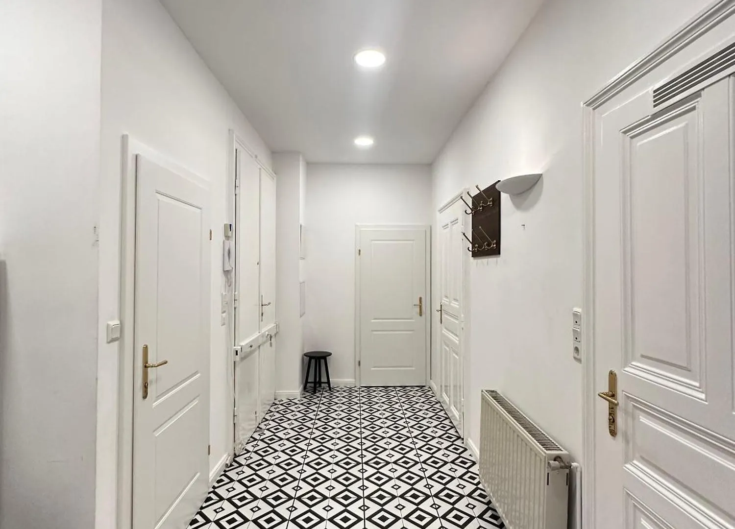 Luxury 3 Bedroom Apartment Near Schoenbrunn Palace Vienna